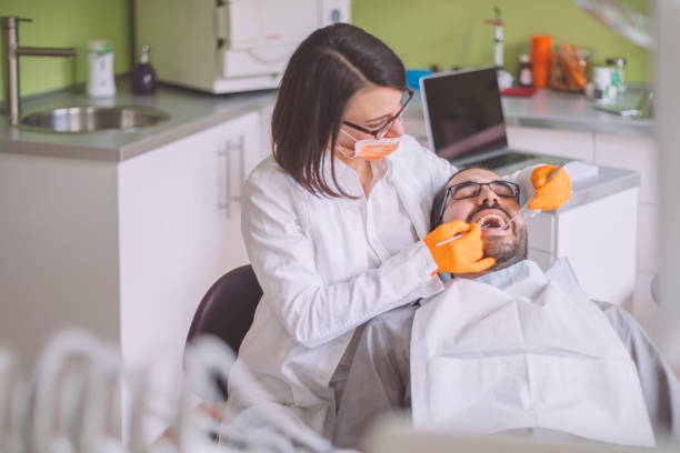Best Emergency Dentist for Knocked-Out Tooth in Lavaca, AR